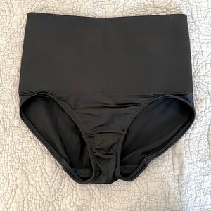 Nancy Ganz BODY SLIMMERS Waist/Tummy-control Full Brief